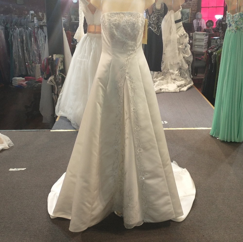 Wedding dress